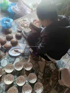 Vaisselle en bambou artisanale, bols vietnamiens en coquille de noix de coco MOP, bol en coquille de noix de coco naturelle avec mosaïque en nacre - Product Image 5