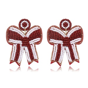 Pendientes Largos con Diseño de Fútbol Americano y Pedrería Roja, Ligeros y Cómodos para Uso Prolongado, para Mujeres y Niñas - Product Image 1