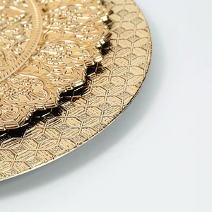 จานรองตกแต่งทรงกลมโลหะสำหรับงานเลี้ยงและจัดเลี้ยง - Product Image 4