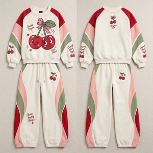 Conjunto Deportivo Gráfico Color Crema Cereza para Mujer, Sudadera Oversize y Pantalones Anchos, Atuendo Casual de Dos Piezas Estilo Urbano - Product Image 5
