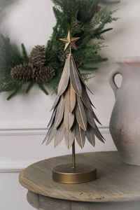 Decoración Navideña de Metal Hecha a Mano, Duradera y de Alta Calidad, con Estrella Dorada en la Parte Superior, Centro de Mesa Moderno para Decoraciones de Mesa Navideñas - Product Image 6