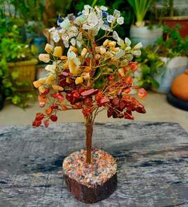 Sculpture d'arbre gemme d'agate de luxe en cristal de qualité supérieure avec base en pierre naturelle pour la décoration intérieure Acheter chez Aameena Agate - Product Image 1