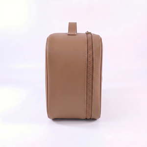 Sac de voyage cosmétique tendance Rootsmen en PVC gaufré avec fermeture éclair, résistant à l'eau, suspendable, grande capacité H19xL25xP12cm - Product Image 4