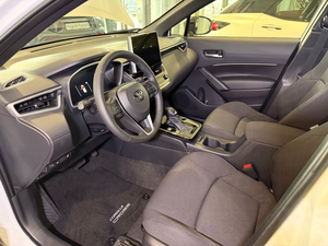 Toyota Corolla Cross Teamplayer 2.0L Híbrido 4x2 Facelift SUV Compacto Híbrido Eficiente en Consumo de Combustible Crossover Automático con Volante a la Izquierda - Product Image 6