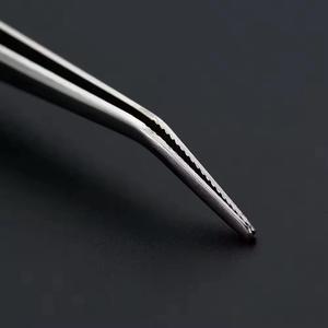 Pinzas de Cejas de Acero Inoxidable de Alta Calidad, Profesionales, Duraderas, con Punta Inclinada, con Color y Tamaño Personalizables - Product Image 5