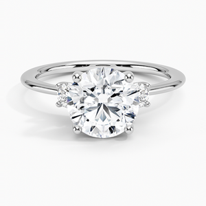 Bague de fiançailles solitaire Aimee à trois pierres en moissanite avec sertissage à griffes plaqué or 14 carats, certifiée GRA, pour mariage et cadeau - Product Image 5