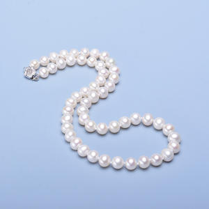 Collier en argent S925 avec boucle, perles d'eau douce de 8 à 9 mm, presque parfaites, avec un cadeau de fleur de prunier - Product Image 1