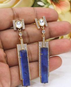 Pendientes Largos de Zirconia con Acabado Dorado a la Moda, con Aspecto de Piedra, para Mujer, para Looks de Noche, para Fiestas - Product Image 4