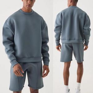 Conjunto de Sudadera y Pantalones Cortos Deportivos Extra Grandes para Hombre, Estilo Holgado, con Estampado DTG y Serigrafía - Product Image 6