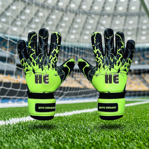 ถุงมือผู้รักษาประตูมืออาชีพสำหรับผู้ใหญ่ ถุงมือฝึกซ้อมใหม่ นิ้วมือเรียบหนา สายรัดยางลาเท็กซ์ สำหรับฟุตบอล ใช้ได้ทั้งชายและหญิง - Product Image 4