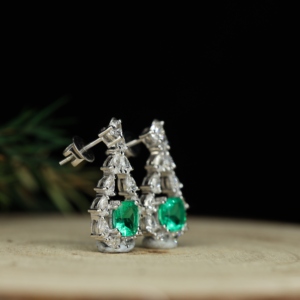 Nuevos Pendientes de Plata S925 con Moissanita Verde en Forma de Pera y Engaste Curvo, de Lujo Ligero, Exquisitos y de Alta Calidad para Mujer - Product Image 2