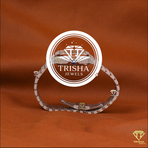 Reloj de Lujo con Diamantes Moissanite, Esfera con Números Romanos, Incrustaciones de Piedras VVS de Primera Calidad y Diseño Exclusivo - Product Image 1