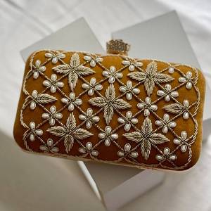Wholesale Indian Evening <b>Handbag</b> with Pearl Decoration Fashion Classic Casual Styles Candy Pattern from Humran Export India - Product Image 1