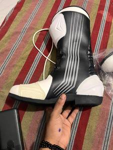 Botas de Motociclismo Obexa Blancas de Cuero Genuino, para Verano, Otoño e Invierno, con Suela Antideslizante Protectora, Cierre de Velcro en el Tobillo - Product Image 3