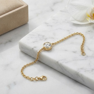 Pulsera con diamantes redondos engastados en bisel de 0.50 quilates - Product Image 3