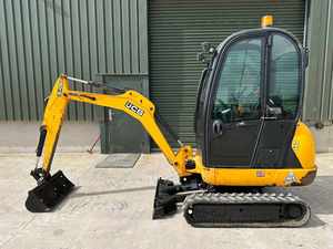Miniexcavadora de orugas al por mayor JCB 8018 con motor Isuzu, cabina, rodamientos, cilindro hidráulico KYB, cucharón y accesorios para excavación profunda - Product Image 4