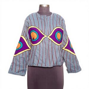 Veste en velours matelassée artisanale pour femmes, broderie florale pour vêtements ethniques, mode automne/hiver, occasions de célébration - Product Image 1