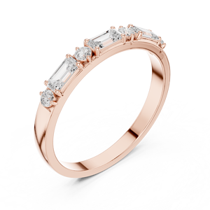 Anillo de Boda de Media Eternidad Personalizado en Oro Rosa con Corte Esmeralda y Diamantes Redondos para Mujer, Apilable, Joyería Fina para Aniversario - Product Image 4