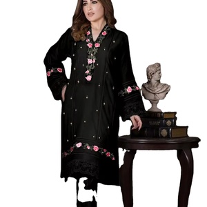 นักออกแบบล่าสุดการลําดับการเย็บปักถักร้อยเทียม Georgette ทํางานชุด Salwar โดย Fab Zone - Product Image 1