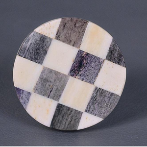 Posavasos Cuadrados de Nogal con Incrustaciones de Hueso Tradicionales, Ecológicos, Hechos a Mano, Elegantes en Blanco y Negro, Grosor Personalizado para un Hogar Clásico - Product Image 3