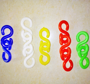 Cadena de eslabones de resina disponible en varios colores, cadena de eslabones para decoración de interiores, artículo decorativo de pared, detalles de pared personalizados, cadena de eslabones hecha a mano. - Product Image 3