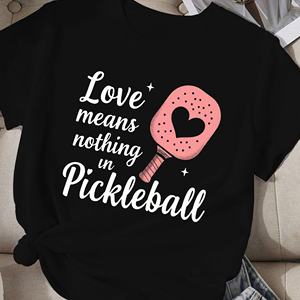 L'amour ne signifie rien dans le t-shirt comfit pour femme Pickleball - Product Image 2