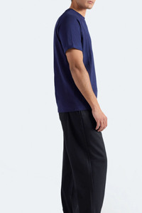 Camiseta Extra Grande Premium para Hombre, Casual, Azul Marino Sólido, Cuello Redondo, Manga Corta, Corte Holgado, 100% Algodón, Transpirable y Ecológica - Product Image 3