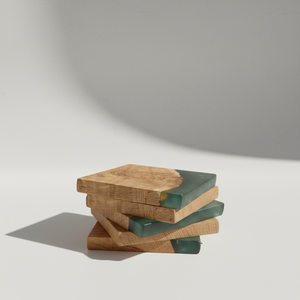 Ensemble de dessous-de-verre en résine et bois, artisanal et luxueux, pour la décoration de table à café ou à thé, cadeau pour la salle à manger ou la maison - Product Image 1