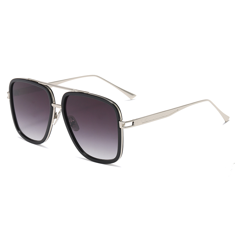 C4: Sliver/ Smoke Gradient