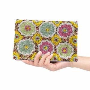 Bolso Rectangular Bordado a Mano con Cuentas de Algodón y Flores, con Cierre y Base de Poliéster, para Fiestas y Viajes - Product Image 1