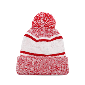 Conjunto de Bufanda y Gorro de Invierno Premium Delta White Crest Sorority - Tejido Jacquard Carmesí y Blanco, Ropa Griega Tradicional, Regalo Térmico - Product Image 2