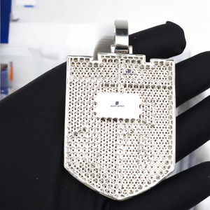 จี้เพชรโมอิสซาไนต์สุดหรูหราสไตล์ฮิปฮอป ชุบทองคำสีกุหลาบ ดีไซน์ด้านหลังแบบกำหนดเอง เหมาะสำหรับงานปาร์ตี้ - Product Image 1