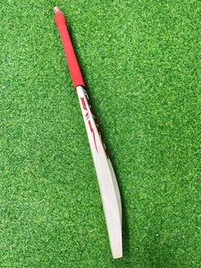 MRF GENIUS LEGACY ENGLISH WILLOW SHORT HANDEL CRICKET BAT - Product Image 2