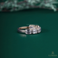 Bague demi-éternité empilable en argent sterling plaqué or avec diamant de laboratoire taille émeraude serti clos, pour mariée et usage quotidien