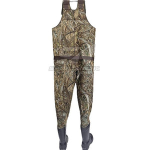 Vêtements durables et flexibles pour les activités de plein air, salopettes de chasse, style moderne et performant. - Product Image 2
