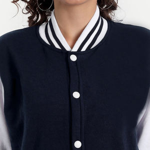 Chaqueta Varsity para Mujer al Por Mayor, con Logotipo Personalizado, de Piel de Oveja, Transpirable, Gruesa, Invernal, Moderna, Deportiva, Casual - Product Image 5