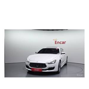 Maserati Ghibli 2.0 GT 2022, 13,657 km, Caja de Cambios Automática, Asientos de Cuero, Volante a la Izquierda, Cámara Trasera - Product Image 3