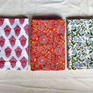 Pure Cotton Woven <b>Fabric</b> Floral Pattern <b>Medium</b> Weight Water Resistant Anti-Bacterial Breathable Anti-Static Shrink-Resistant for - Product Image 1
