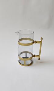 Jarra de Vidrio Premium con Asa y Bandas de Metal Dorado, Diseño Moderno para Garrafa, Jarra de Lujo para Catering y Comidas Fines - Product Image 2