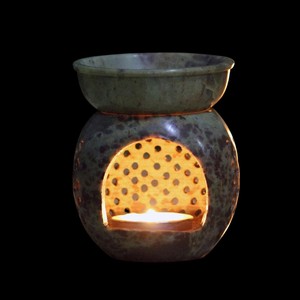 Brûleur à huile décoratif en pierre ollaire |   Diffuseur d'huiles essentielles en pierre naturelle |   Décoration d'intérieur bien-être | Brûleur d'huiles parfumées - Product Image 2