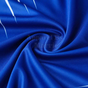 Maillot et short de football légers avec tissu en maille respirant à séchage rapide, idéal pour les températures chaudes et les matchs intenses - Product Image 6