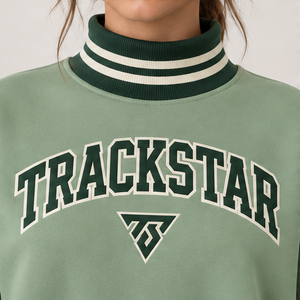 Sudadera de cuello alto para mujer, color verde salvia, con ribete de rayas blancas, letras estilo universitario, manga larga, logotipo personalizado - Product Image 5