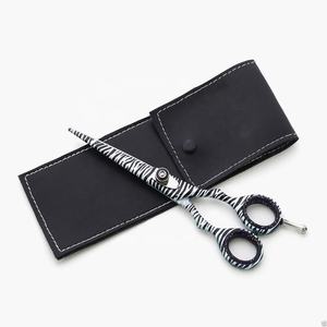 Tijeras de Peluquería con Diseño de Cebra, Recubiertas de Papel, de Acero Inoxidable, con Tornillo Ajustable y Reposa Dedos para Uso en Salón - Product Image 1