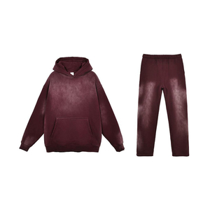 Ensemble de survêtement de sport personnalisé pour hommes, tenue de sport pour hommes et ensemble d'échauffement athlétique pour hommes pour les acheteurs de détail aux États-Unis - Product Image 3
