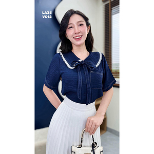Camisa de mezclilla de manga corta para mujer con cuello de lazo estilo formal y cuello marinero en capas, top casual sólido para oficina - Product Image 3