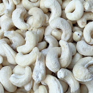 Wholesales Vietnam Cashew Nuts WW180, WW240, WW320, LP, WS Vietnam Cashew Nut <b>Roasted</b> Cashew Nuts OEM ODM - Product Image 1