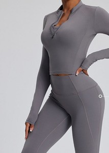 Ensemble de sport léger et uni pour femme, avec shrug athlétique à manches longues, soutien-gorge de sport et legging de yoga, idéal pour l'automne et l'entraînement - Product Image 5