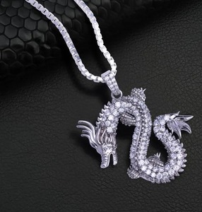 Pendentif Dragon Iced Out pour hommes avec pierres effet diamant, bijoux de luxe style hip hop, pendentif unisexe - Product Image 3