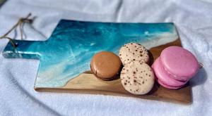 Planche à découper en bois et résine personnalisée, planche à découper de cuisine artisanale de qualité supérieure, planche de préparation alimentaire, planche à servir pour le fromage et la viande - Product Image 2