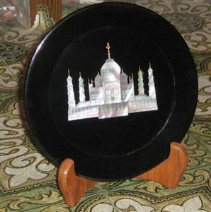Handicraft Natural Black Marble Decorative Tajmahal Inlaid Design Round Shape Dining <b>Plate</b> For Export - Product Image 2